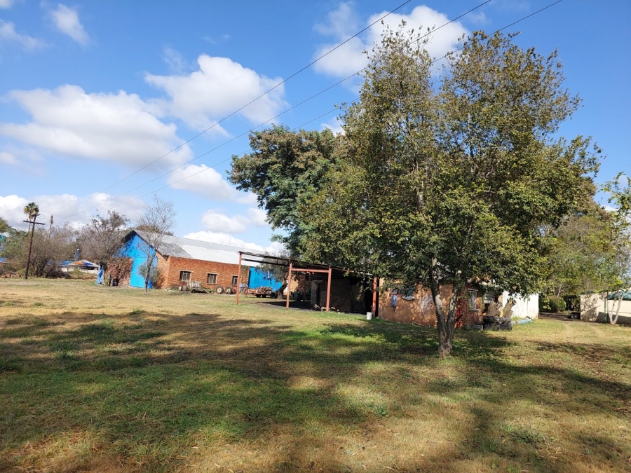 14 Bedroom Property for Sale in Krokodildrift A H North West